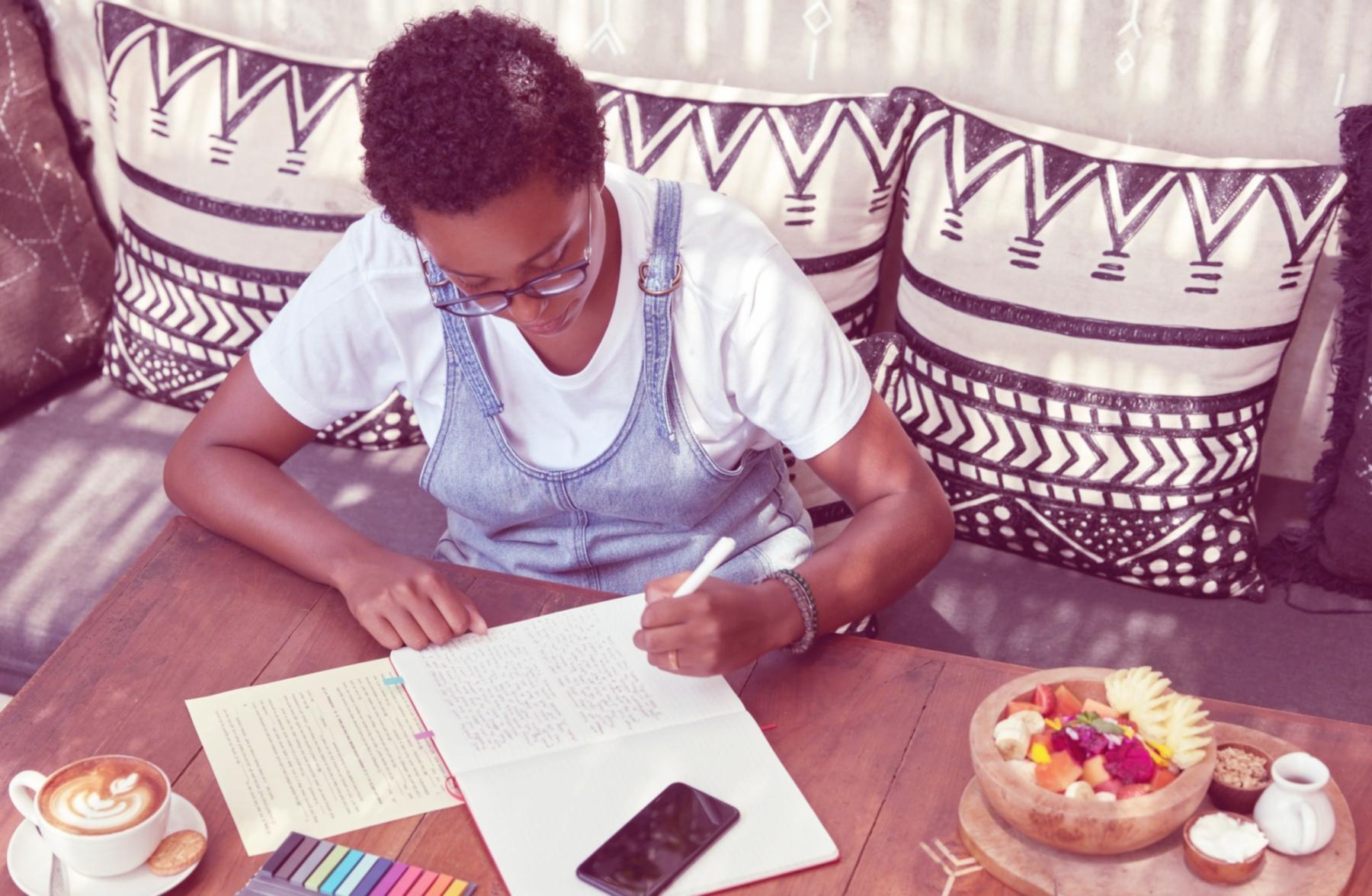 Graphiques montrant l'évolution du trafic et des positions dans les résultats de recherche